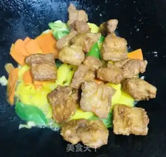 Make Pineapple fried meat step 7