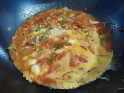 Make Tomato fried eggs step 3
