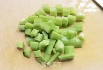 Make cucumber beef and quinoa step 0
