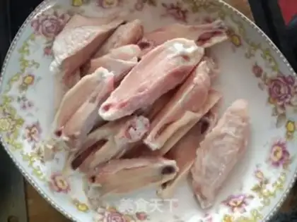 Make Garlic Coke chicken wings step 1