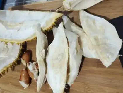 Make The durian chicken soup step 2
