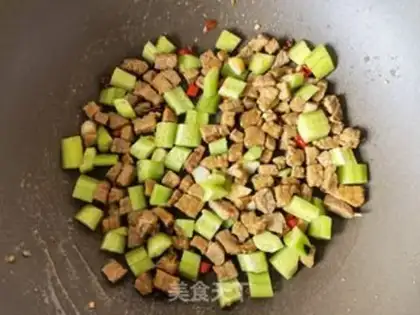 Make cucumber beef and quinoa step 8