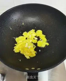 Make Mushroom fried eggs step 4