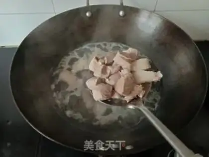 Make A casserole of pork stew step 1