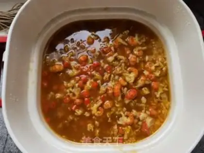 Make Garlic lobster cover noodle step 14