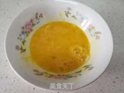 Make Scrambled duck eggs step 2