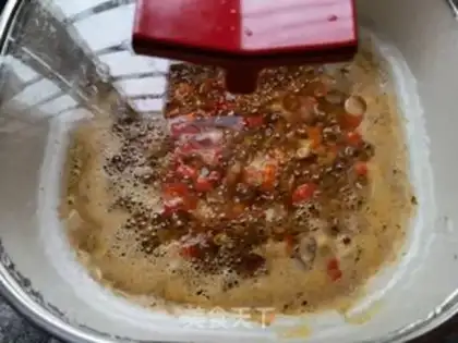 Make Garlic lobster cover noodle step 15