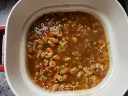Make Garlic lobster cover noodle step 16