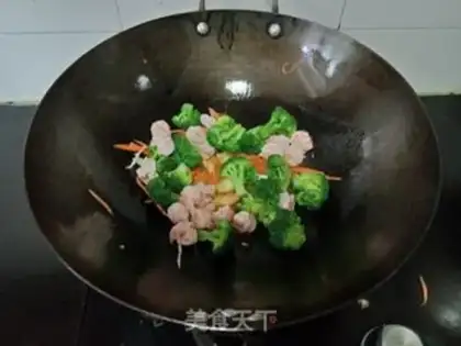 Make Carrot crayfish step 9