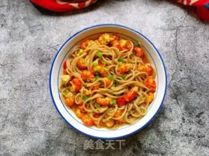 Make Garlic lobster cover noodle step 24