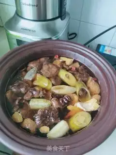 Make Chicken soup and red fries step 0