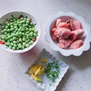 Make Battery green bean soup step 0