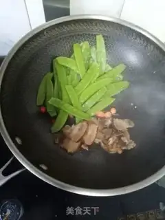 Make Henan Bean fried meat step 4
