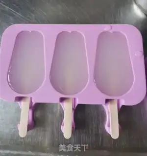 Make Homemade salt popsicle ice step 8