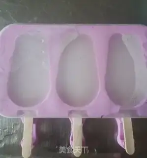 Make Homemade salt popsicle ice step 9