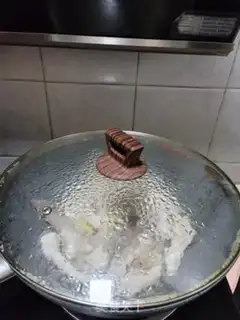 Make Fried fish bones step 4