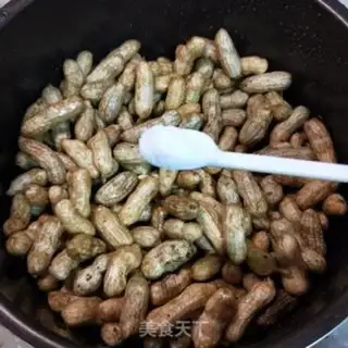Make Salt-water peanuts step 2
