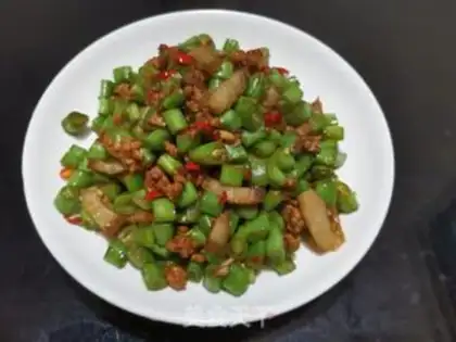 Make Four seasons of bean fried meat step 8