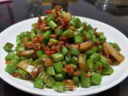 Make Four seasons of bean fried meat step 9