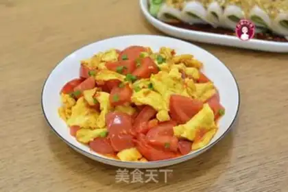 Make Tomato fried eggs step 6