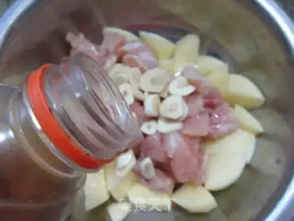 Make Chicken breast roasted potatoes in New Orleans step 4