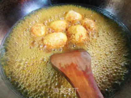 Make Curry fried eggs step 8