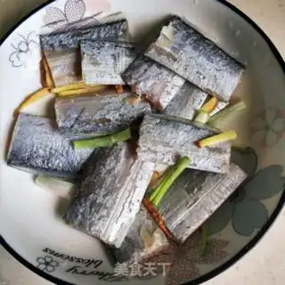 Make Red-fried fish step 0