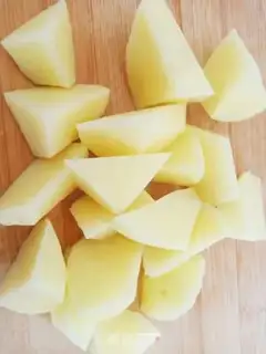 Make Chicken leg and potatoes step 3