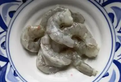 Make cucumber shrimp step 2