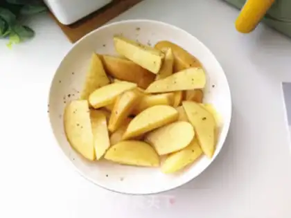 Make Black pepper baked fries step 3