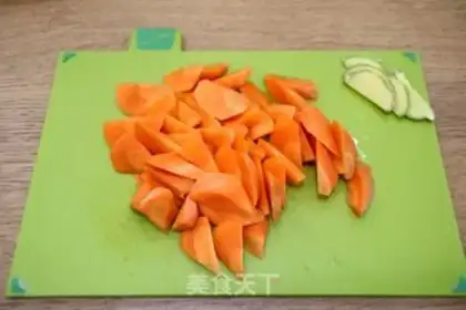Make Carrot, mushroom chicken soup step 3