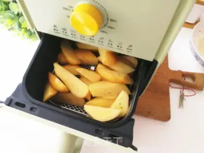 Make Black pepper baked fries step 4