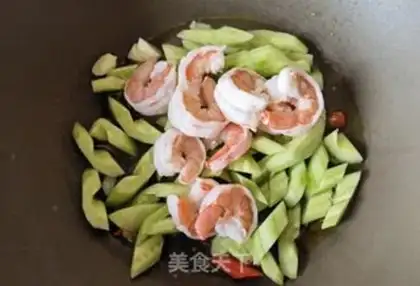 Make cucumber shrimp step 10