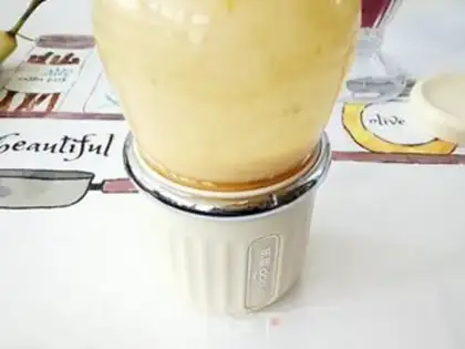 Make Fruit shakes step 4