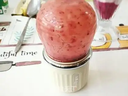 Make Fruit shakes step 8