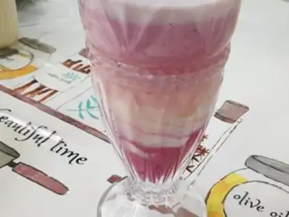 Make Fruit shakes step 10