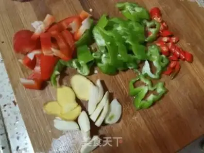 Make Five flowers and sour sauce step 0