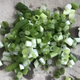 Make cucumber fried eggs step 2