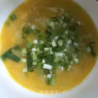 Make cucumber fried eggs step 4