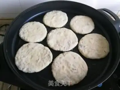 Make Shrimp leather potato pie step 12