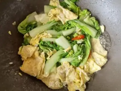 Make Scrambled goose eggs step 8