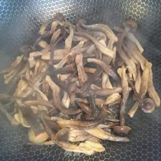Make Scrambled mushrooms step 3