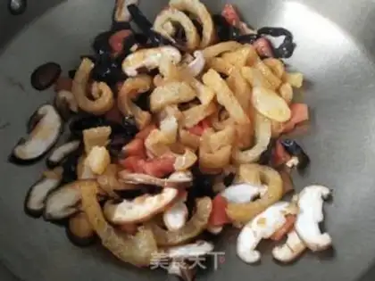 Make Piggy-skin spicy soup step 5