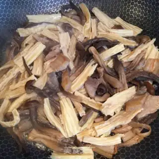 Make Scrambled mushrooms step 5