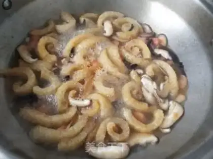Make Piggy-skin spicy soup step 7