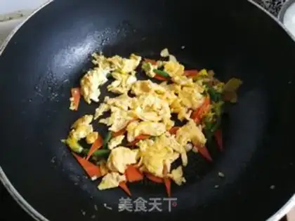 Make cucumber fried eggs step 6