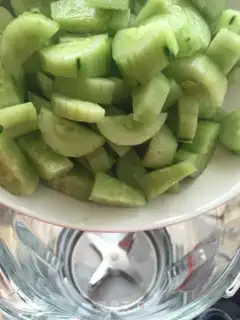Make Cucumber Sydney Juice step 2