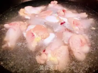 Make Bean horned chicken wings step 1