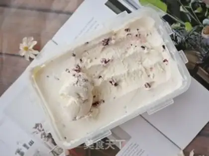 Make Homemade cranberry cream ice cream step 6