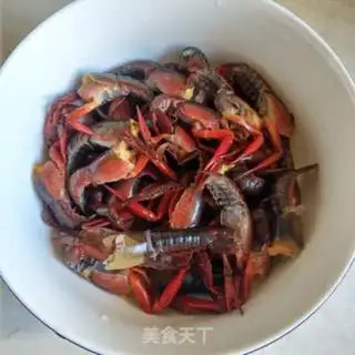 Make Spicy lobster step 1